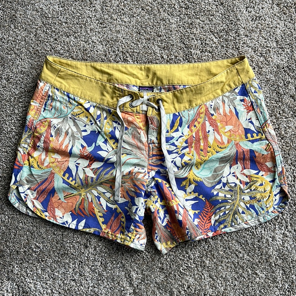 Patagonia Tropical Board Shorts 6